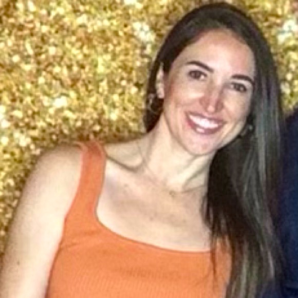 Meet your Posher, Sarah - Picture 1 of 1